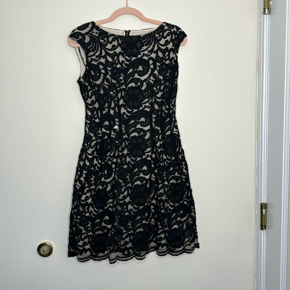 Vince Camuto Lace Dress size 6